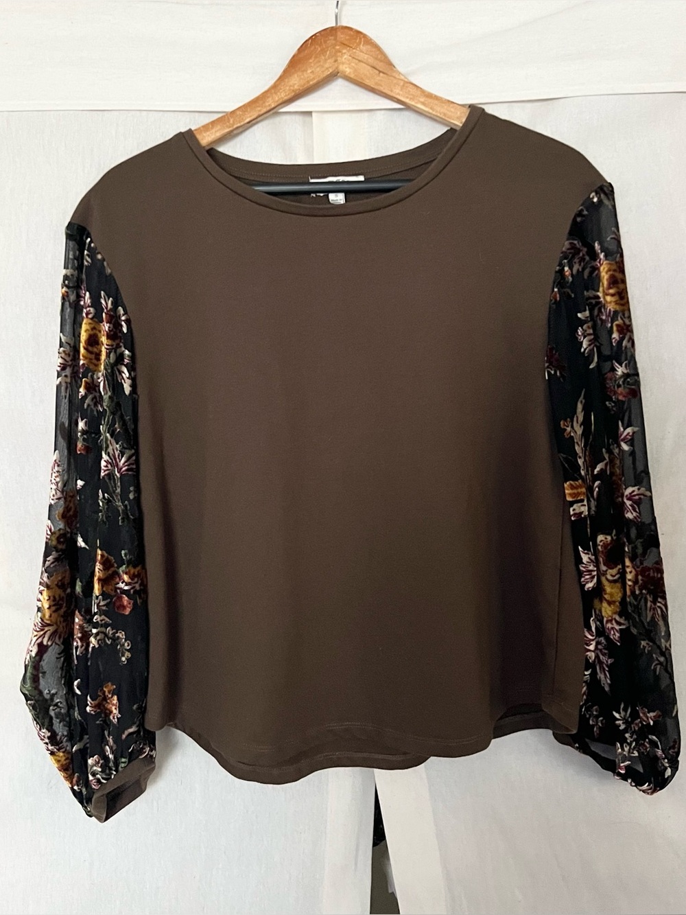 Umgee Boho Velvet Floral Sleeve Blouse